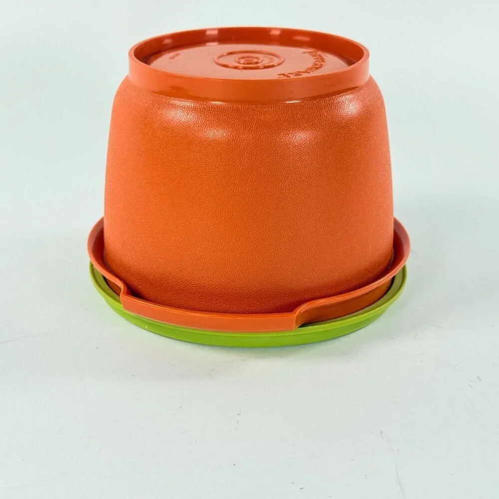 Vintage Tupperware Red Bowl Green Seal Sunburst Lid 886-18 Durable Plastic